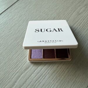 Anastasia Beverly Hills Sugar Palette - Lavender and Deep Brown